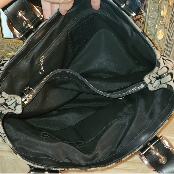Coach Canvas Monogram C Shoulder Bag EUC - Picture 8 of 14